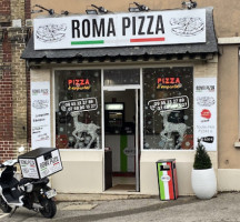 Roma Pizza outside