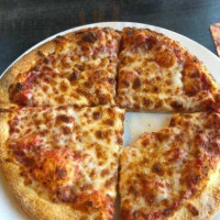 Parry's Pizzeria food