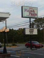 Joe's Pizza Pasta Palace outside