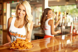 Hooters Of O'hare food