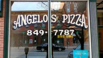 Angelo's Pizza food