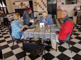 Busy Bee Cafe Malt Shop outside