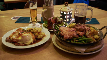 Altes Braeuhaus food