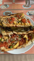 Zuemruet Pide Salonu food