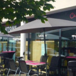 La Cave des Tontons Dentro