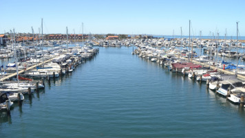 Hillarys Yacht Club food