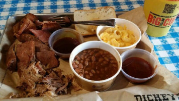 Dickey's Barbecue Pit food