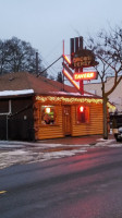 The Brown Derby outside