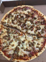 Sally's Classic Pizza food