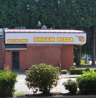 Dream Pizza outside