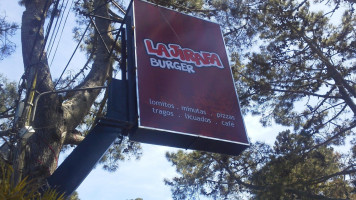 La Jirafa Burger food