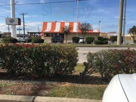 Whataburger outside