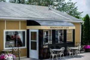 Moonlight Cafe inside