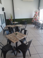 La Terapia Grill inside