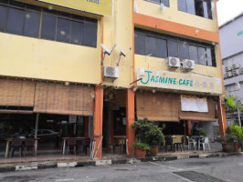 Jasmine Cafe outside