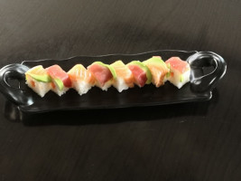 Oi Sushi food