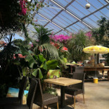 La Sert D-serres inside