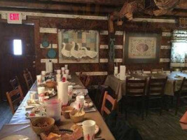 Hillbilly Hideaway food