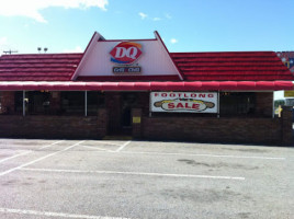 Dairy Queen (treat) outside