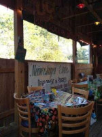 Red Shanty Barbeque And Roadside Cafe inside