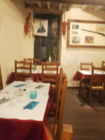 Azuru Restaurant inside