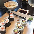 Love Sushi Daruifa food