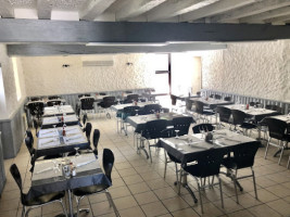 Lareira (bar-restaurant) inside