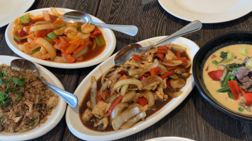 Kin Thai Kitchen & Bar food