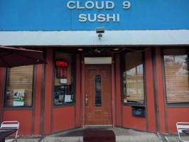 Cloud 9 Sushi inside
