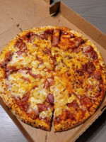 Roulette's Pizza food