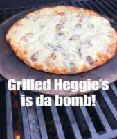 Heggies Pizza food