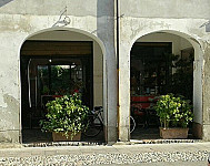 Caffe Del Borgo outside