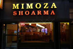 Mimoza Shoarma outside