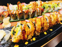 Sushi Dozo food
