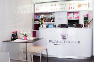 Planet Sushi food