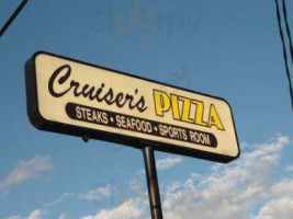 Cruisers Pizza food