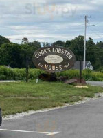 Cook's Lobster House food