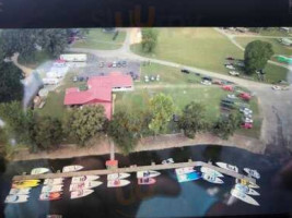 Fisherdale Marina Yacht Club outside