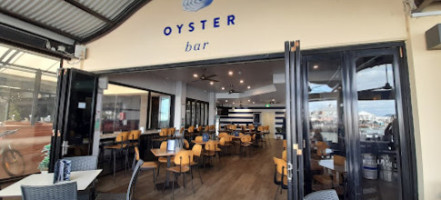 Oyster Mandurah inside