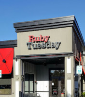 Ruby Tuesday Restaurant inside