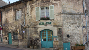 Grill Restaurant De La Tour outside
