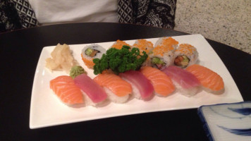 San Sushi food