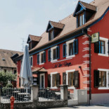 Lion Rouge Extérieur