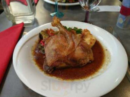 Supr'm Cafe food