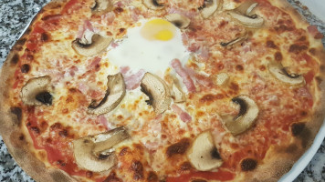 Pizza Pasta Mediterranea food