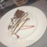 Le Coq En Pâte food