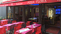 Pizza Flora inside