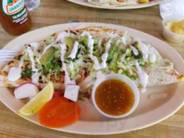 Karina's Tacos food