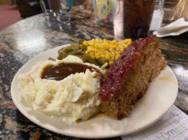 Luzader's 3 Girls Diner food