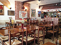 El Molino inside